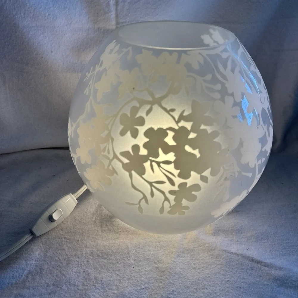 IKEA Knubbic Table Lamp White Frosted Glass Cherry Blossom Design 9